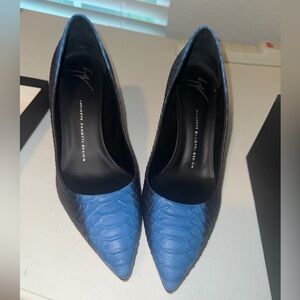 Giuseppe Zanotti Textured Blue Heels